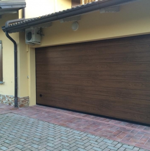 18 Vignali Simone Infissi-Style Portone per garage style legno